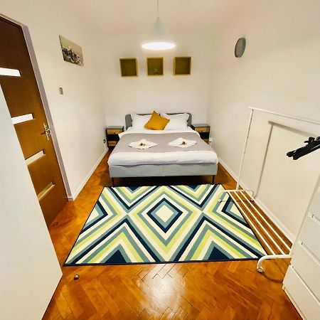 Modern Place To Stay-Self Check-In Nonstop 24H-Wifi Решица Экстерьер фото