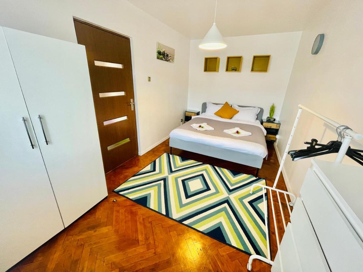 Modern Place To Stay-Self Check-In Nonstop 24H-Wifi Решица Экстерьер фото